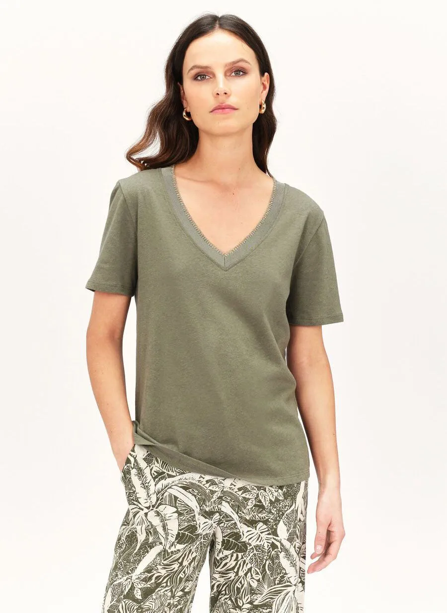 CAROLL JIN - Camiseta recta de mezcla de algodón con cuello de pico en verde