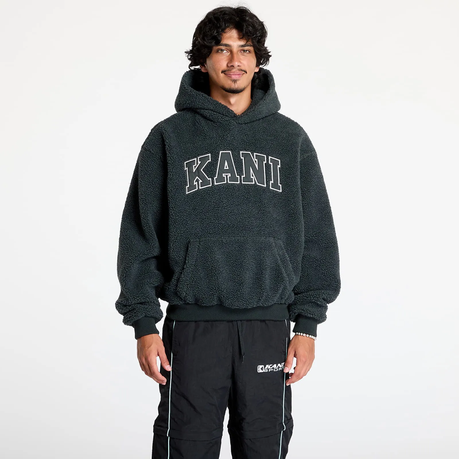 Karl Kani Serif Teddy Hoodie Anthracite