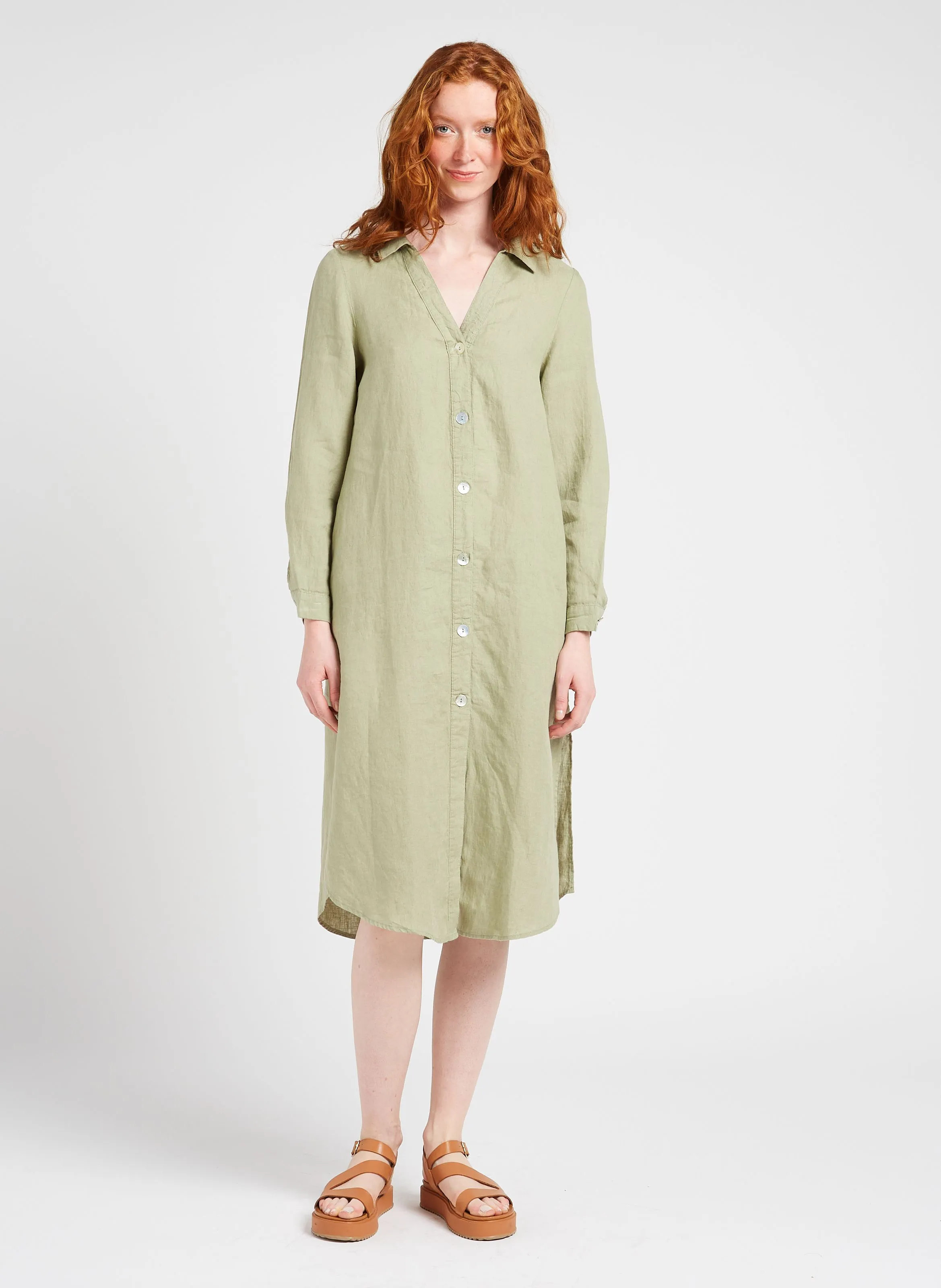 MAISON 123 AICHA - Vestido midi de lino con cuello en V en verde