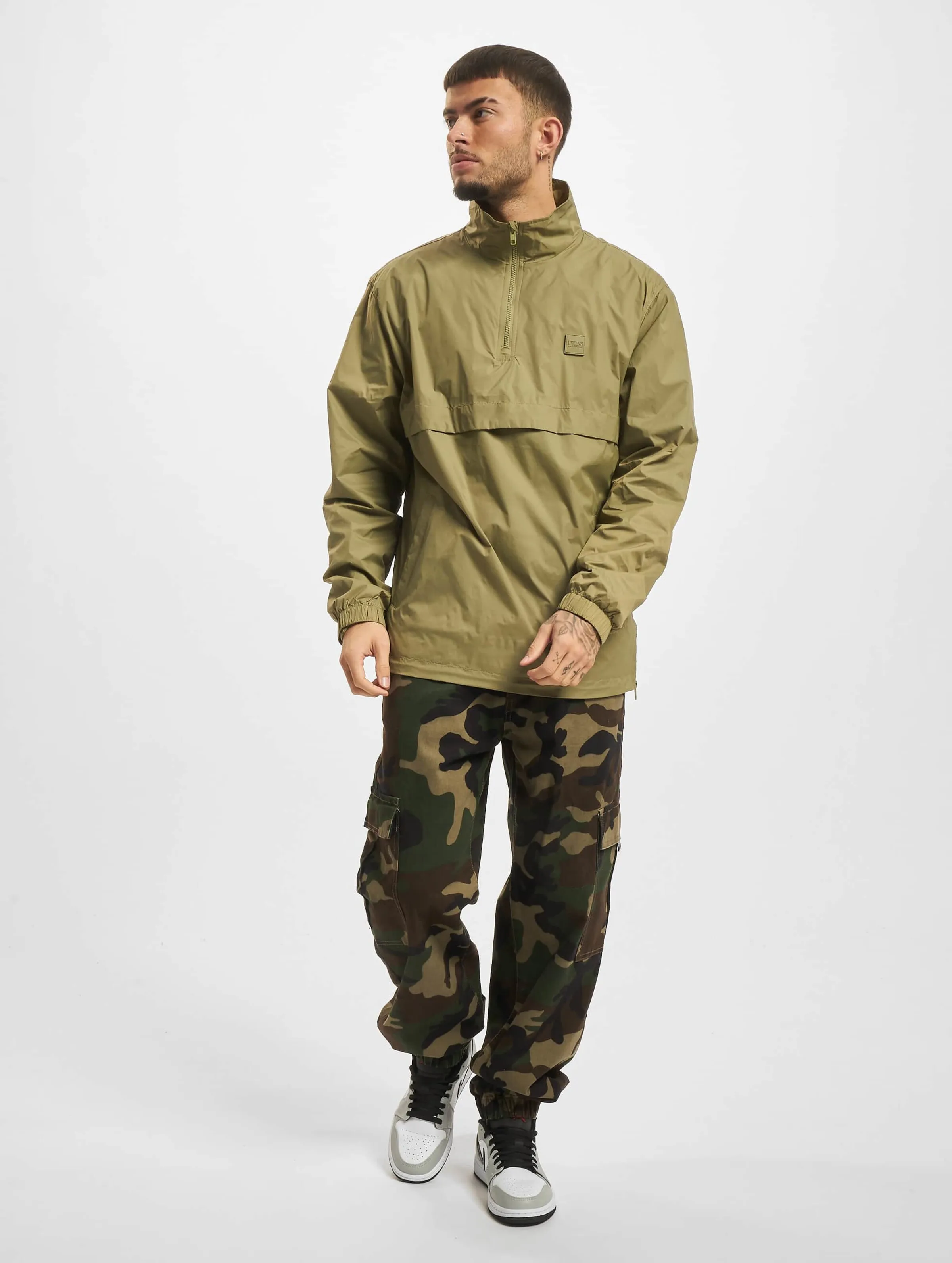 Stand Up Collar Pull Over